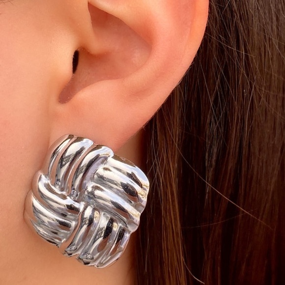 Jewelry - Vintage Silver Line Texture Square Clip On Earrings